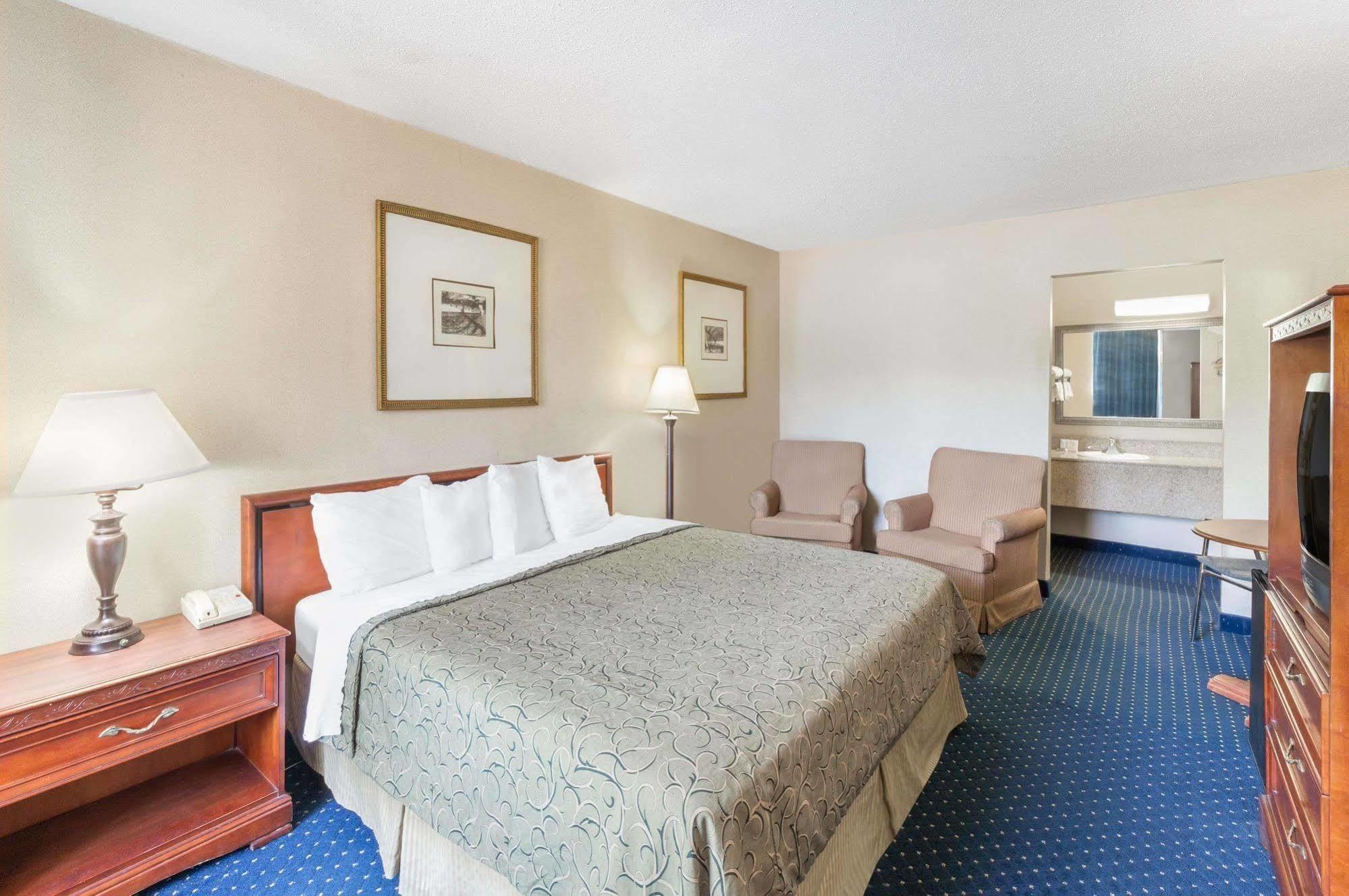 Knights Inn Overland Park Mission Bagian luar foto